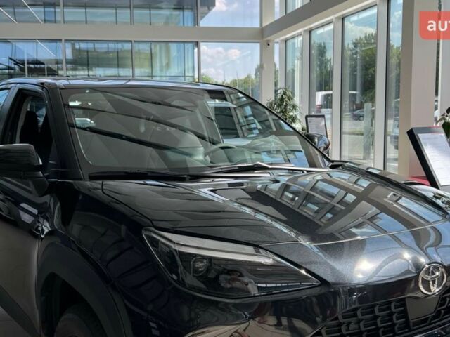 Тойота Yaris Cross, объемом двигателя 1.49 л и пробегом 0 тыс. км за 30167 $, фото 2 на Automoto.ua