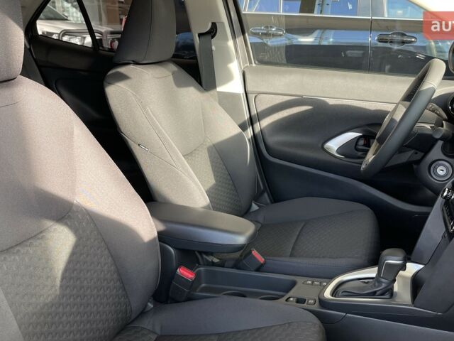 Тойота Yaris Cross, об'ємом двигуна 1.49 л та пробігом 0 тис. км за 28708 $, фото 10 на Automoto.ua