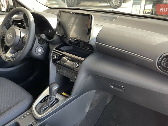 Тойота Yaris Cross, об'ємом двигуна 1.49 л та пробігом 0 тис. км за 28708 $, фото 9 на Automoto.ua