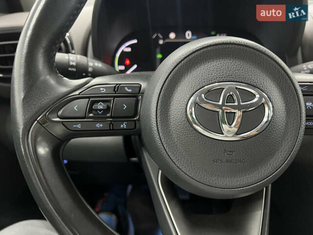 Желтый Тойота Yaris Cross, объемом двигателя 1.49 л и пробегом 15 тыс. км за 28900 $, фото 8 на Automoto.ua