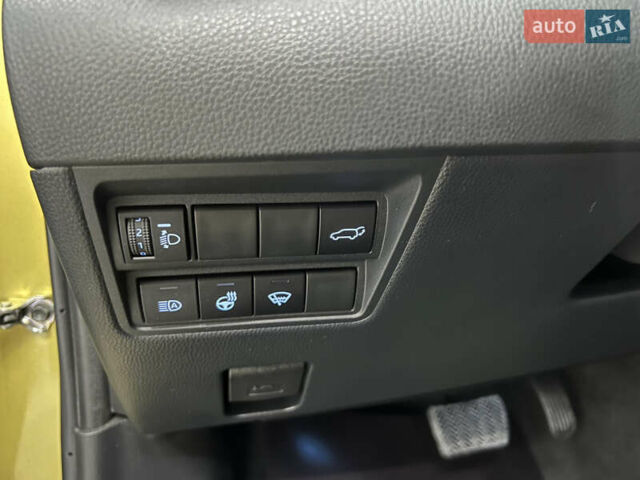 Желтый Тойота Yaris Cross, объемом двигателя 1.49 л и пробегом 15 тыс. км за 28900 $, фото 15 на Automoto.ua
