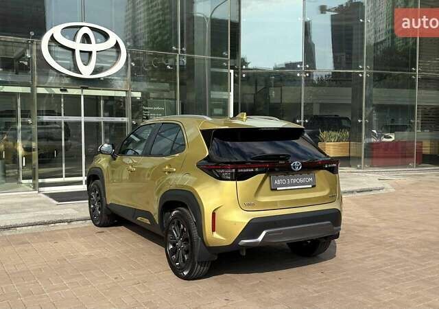 Жовтий Тойота Yaris Cross, об'ємом двигуна 1.49 л та пробігом 19 тис. км за 25875 $, фото 1 на Automoto.ua