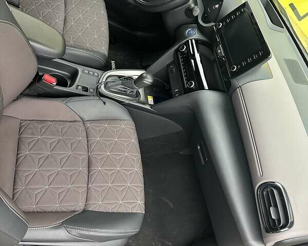 Жовтий Тойота Yaris Cross, об'ємом двигуна 1.49 л та пробігом 63 тис. км за 24900 $, фото 1 на Automoto.ua