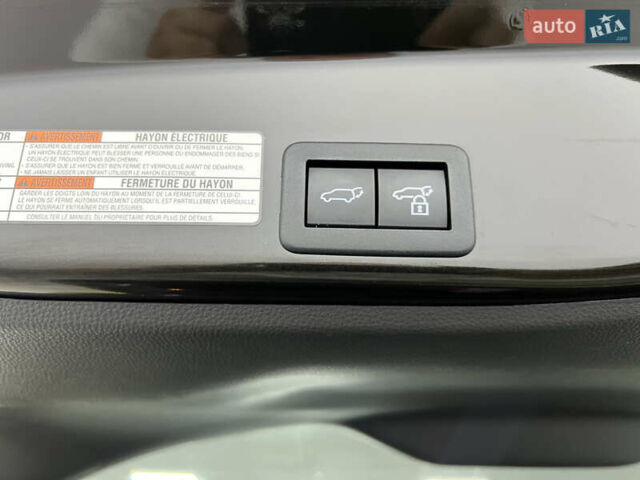Желтый Тойота Yaris Cross, объемом двигателя 1.49 л и пробегом 15 тыс. км за 28900 $, фото 19 на Automoto.ua