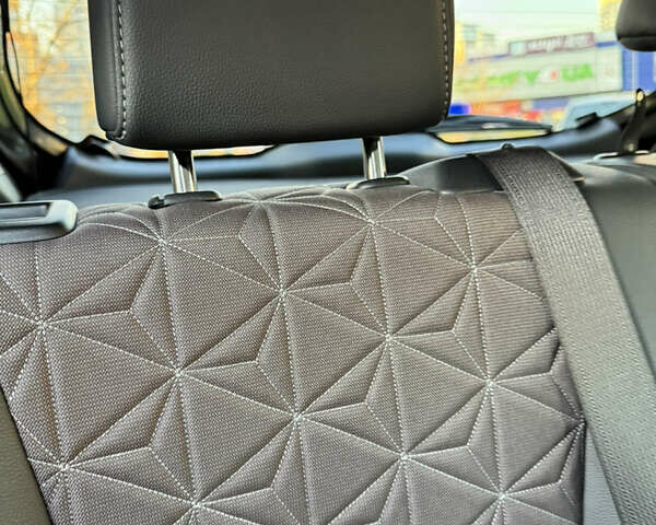 Желтый Тойота Yaris Cross, объемом двигателя 1.49 л и пробегом 63 тыс. км за 27000 $, фото 15 на Automoto.ua