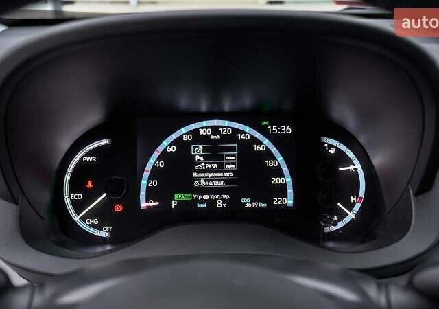 Желтый Тойота Yaris Cross, объемом двигателя 1.49 л и пробегом 36 тыс. км за 25029 $, фото 19 на Automoto.ua