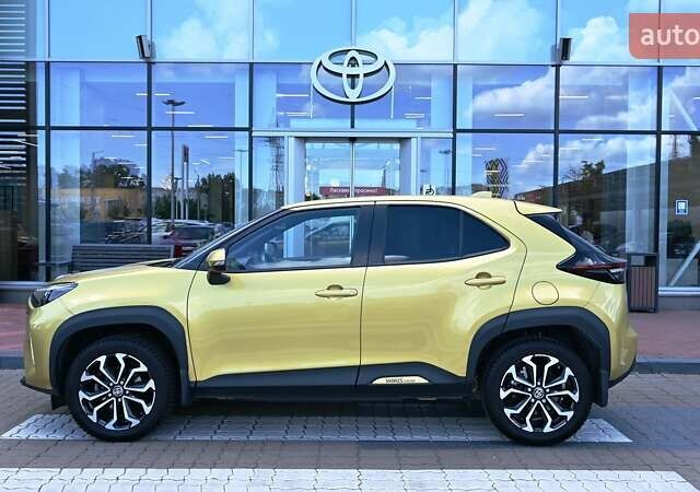 Жовтий Тойота Yaris Cross, об'ємом двигуна 1.49 л та пробігом 44 тис. км за 25880 $, фото 2 на Automoto.ua