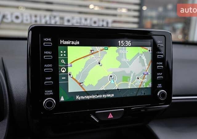 Желтый Тойота Yaris Cross, объемом двигателя 1.49 л и пробегом 36 тыс. км за 25029 $, фото 21 на Automoto.ua