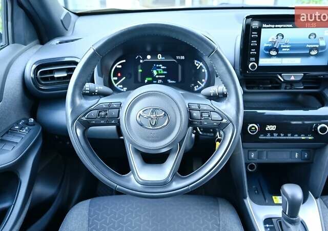 Жовтий Тойота Yaris Cross, об'ємом двигуна 1.49 л та пробігом 44 тис. км за 25880 $, фото 8 на Automoto.ua