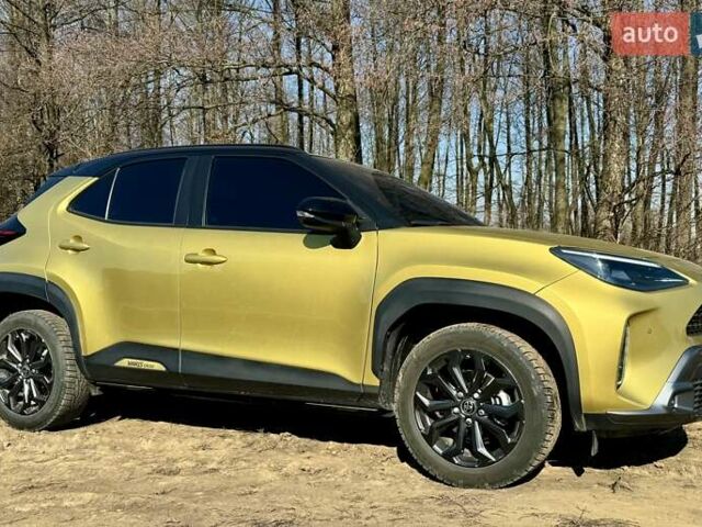Желтый Тойота Yaris Cross, объемом двигателя 1.49 л и пробегом 17 тыс. км за 27499 $, фото 38 на Automoto.ua