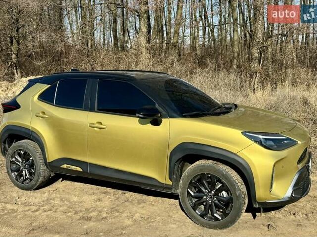 Желтый Тойота Yaris Cross, объемом двигателя 1.49 л и пробегом 17 тыс. км за 27499 $, фото 29 на Automoto.ua
