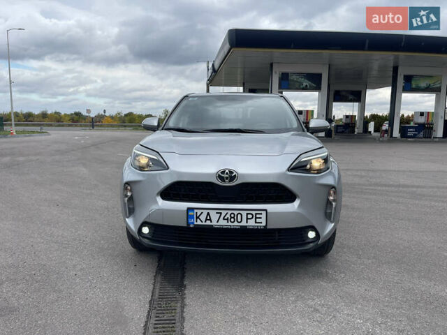 Серый Тойота Yaris Cross, объемом двигателя 1.49 л и пробегом 47 тыс. км за 24000 $, фото 13 на Automoto.ua