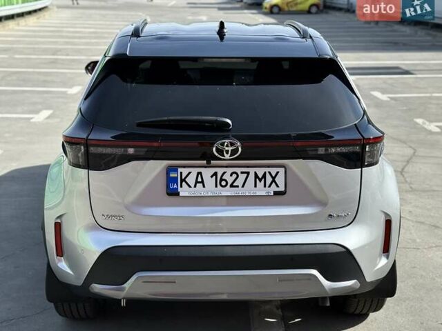 Сірий Тойота Yaris Cross, об'ємом двигуна 1.49 л та пробігом 10 тис. км за 32500 $, фото 7 на Automoto.ua