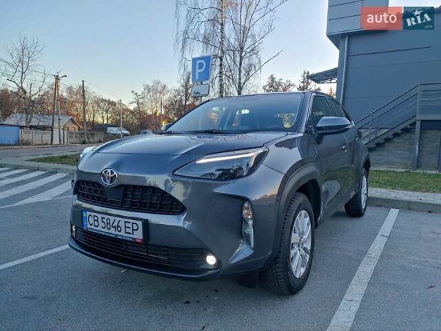 Сірий Тойота Yaris Cross, об'ємом двигуна 1.49 л та пробігом 5 тис. км за 24400 $, фото 4 на Automoto.ua