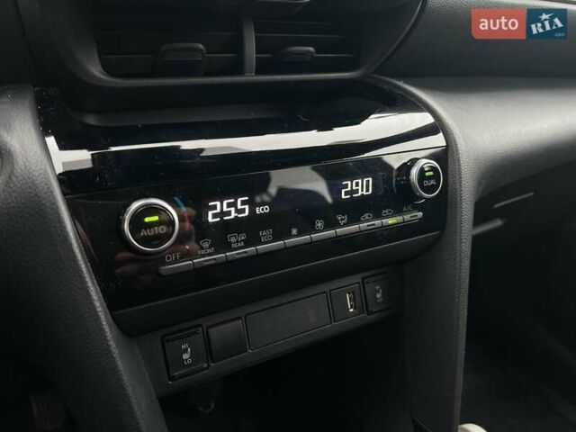 Синий Тойота Yaris Cross, объемом двигателя 1.49 л и пробегом 62 тыс. км за 27500 $, фото 30 на Automoto.ua