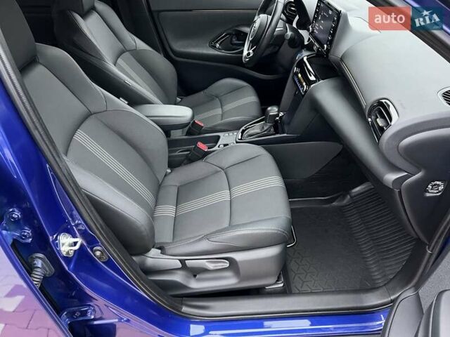 Синий Тойота Yaris Cross, объемом двигателя 1.49 л и пробегом 15 тыс. км за 25500 $, фото 67 на Automoto.ua