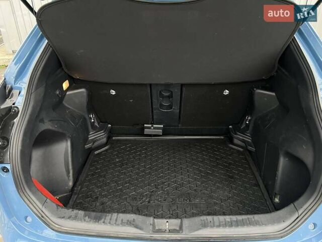 Синий Тойота Yaris Cross, объемом двигателя 1.49 л и пробегом 62 тыс. км за 27500 $, фото 12 на Automoto.ua