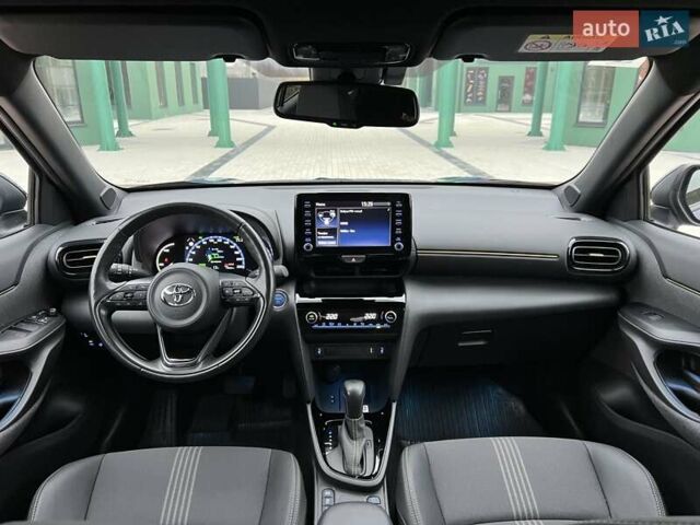 Синий Тойота Yaris Cross, объемом двигателя 1.49 л и пробегом 15 тыс. км за 25500 $, фото 41 на Automoto.ua