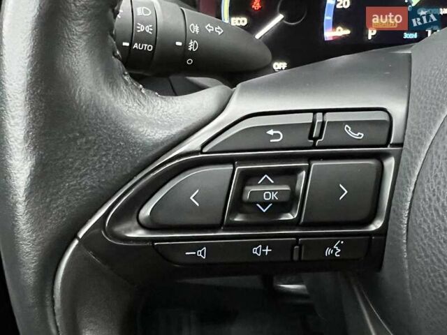 Синий Тойота Yaris Cross, объемом двигателя 1.49 л и пробегом 15 тыс. км за 25500 $, фото 43 на Automoto.ua