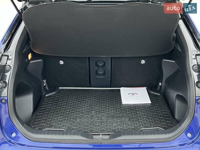 Синий Тойота Yaris Cross, объемом двигателя 1.49 л и пробегом 15 тыс. км за 25500 $, фото 74 на Automoto.ua