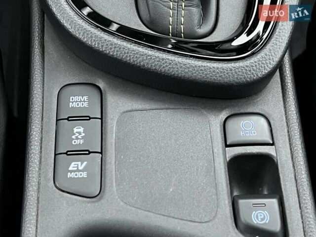 Синий Тойота Yaris Cross, объемом двигателя 1.49 л и пробегом 15 тыс. км за 25500 $, фото 54 на Automoto.ua