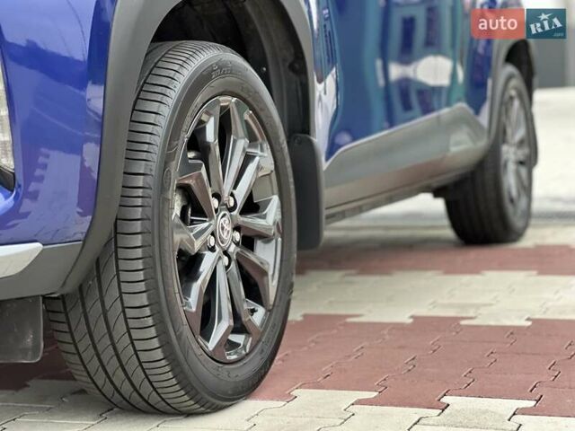 Синий Тойота Yaris Cross, объемом двигателя 1.49 л и пробегом 15 тыс. км за 25500 $, фото 36 на Automoto.ua