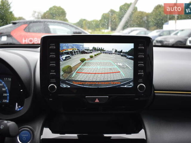 Зеленый Тойота Yaris Cross, объемом двигателя 1.49 л и пробегом 14 тыс. км за 30300 $, фото 25 на Automoto.ua