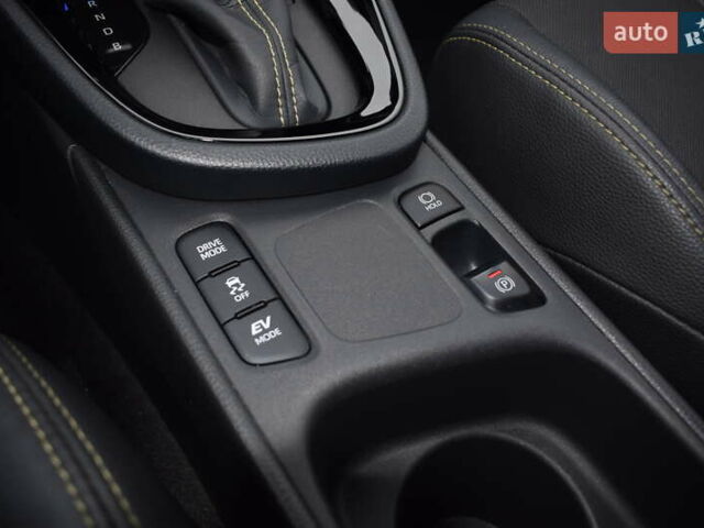 Зеленый Тойота Yaris Cross, объемом двигателя 1.49 л и пробегом 14 тыс. км за 30300 $, фото 23 на Automoto.ua