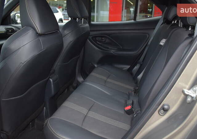 Зеленый Тойота Yaris Cross, объемом двигателя 1.49 л и пробегом 14 тыс. км за 30300 $, фото 10 на Automoto.ua