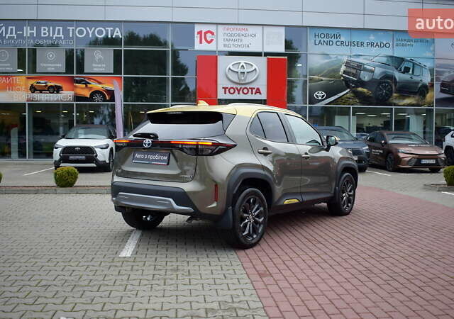 Зеленый Тойота Yaris Cross, объемом двигателя 1.49 л и пробегом 14 тыс. км за 30300 $, фото 17 на Automoto.ua