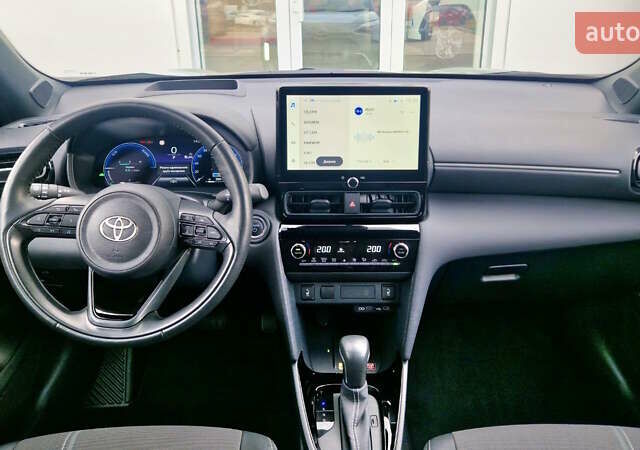 Зеленый Тойота Yaris Cross, объемом двигателя 1.49 л и пробегом 12 тыс. км за 31416 $, фото 7 на Automoto.ua