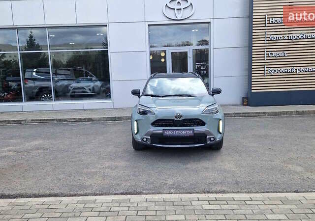 Зеленый Тойота Yaris Cross, объемом двигателя 1.49 л и пробегом 12 тыс. км за 31416 $, фото 4 на Automoto.ua