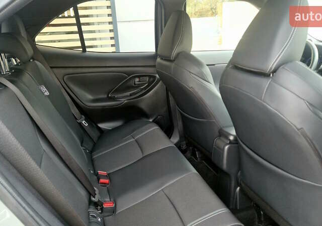 Зеленый Тойота Yaris Cross, объемом двигателя 1.49 л и пробегом 12 тыс. км за 31416 $, фото 6 на Automoto.ua