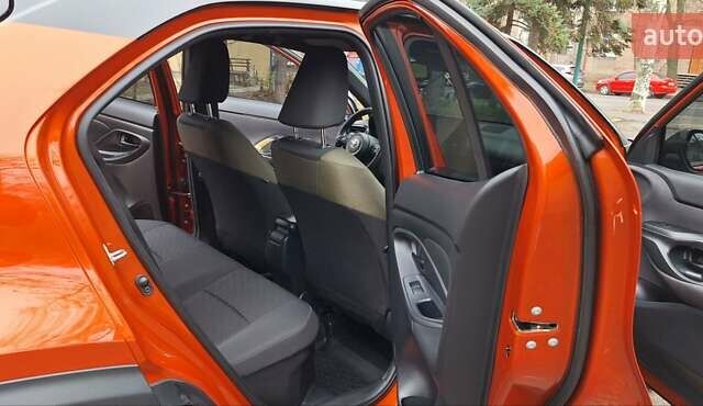Оранжевый Тойота Yaris Cross, объемом двигателя 1.49 л и пробегом 62 тыс. км за 23999 $, фото 10 на Automoto.ua