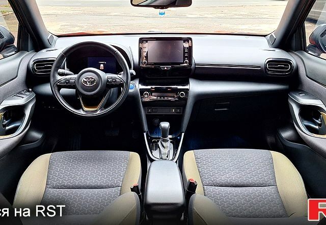 Оранжевый Тойота Yaris Cross, объемом двигателя 1.5 л и пробегом 62 тыс. км за 23999 $, фото 8 на Automoto.ua