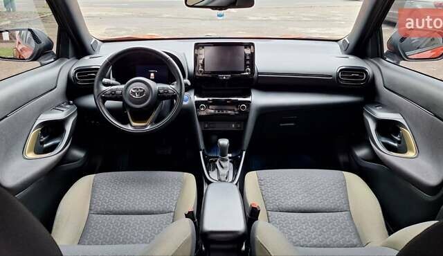 Оранжевый Тойота Yaris Cross, объемом двигателя 1.49 л и пробегом 62 тыс. км за 23999 $, фото 11 на Automoto.ua
