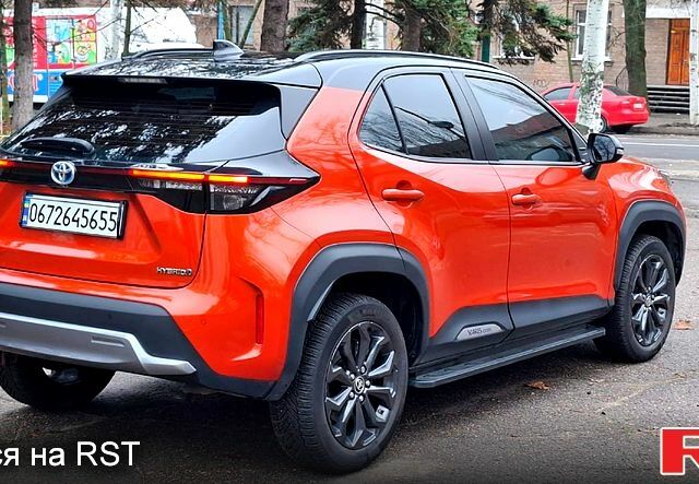 Оранжевый Тойота Yaris Cross, объемом двигателя 1.5 л и пробегом 62 тыс. км за 23999 $, фото 2 на Automoto.ua