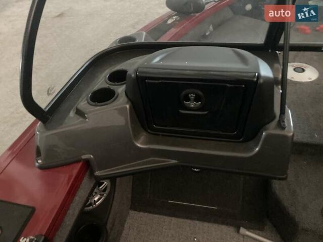 Червоний лодка Трекер Паті Барж, об'ємом двигуна 3 л та пробігом 0 тис. км за 55000 $, фото 8 на Automoto.ua