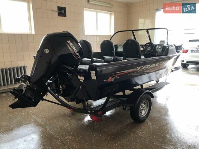 Синій лодка Трекер Pro Guide, об'ємом двигуна 0 л та пробігом 5 тис. км за 51500 $, фото 1 на Automoto.ua