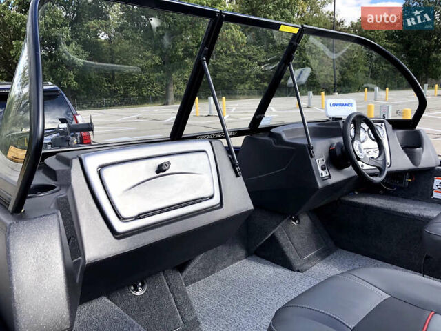 Синий лодка Трекер Про Гайд, объемом двигателя 0 л и пробегом 5 тыс. км за 31500 $, фото 1 на Automoto.ua