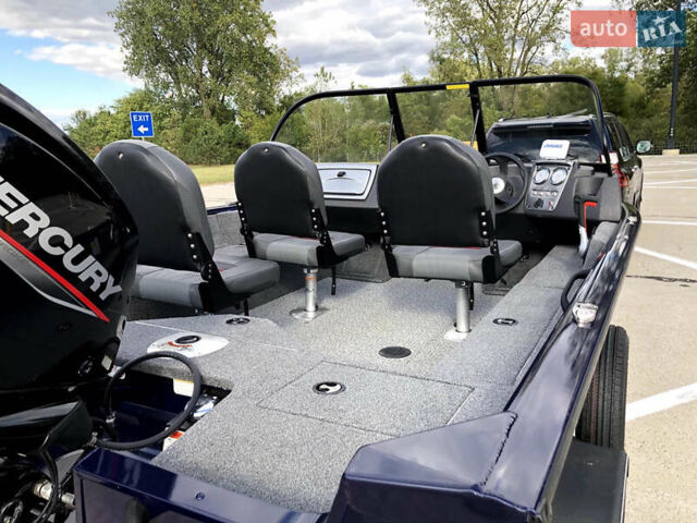 Синий лодка Трекер Про Гайд, объемом двигателя 0 л и пробегом 5 тыс. км за 31500 $, фото 7 на Automoto.ua