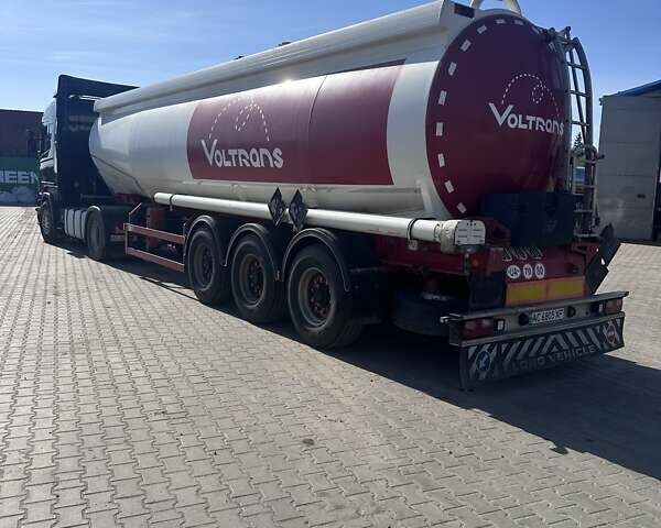 Красный Трейлор ЛТД, объемом двигателя 0 л и пробегом 200 тыс. км за 21000 $, фото 10 на Automoto.ua