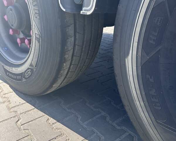 Красный Трейлор ЛТД, объемом двигателя 0 л и пробегом 200 тыс. км за 21000 $, фото 7 на Automoto.ua