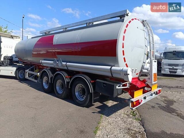 Трейлор S363EL 1999 в Ровно на Automoto.ua Красный Трейлор S363EL, объемом двигателя 0 л и пробегом 55 тыс. км за 26802 $, фото 7 на Automoto.ua