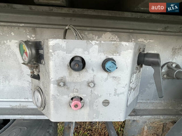 Трейлор TCS 2001 у Рівному на Automoto.ua Сірий Трейлор TCS, об'ємом двигуна 0 л та пробігом 120 тис. км за 15500 $, фото 14 на Automoto.ua