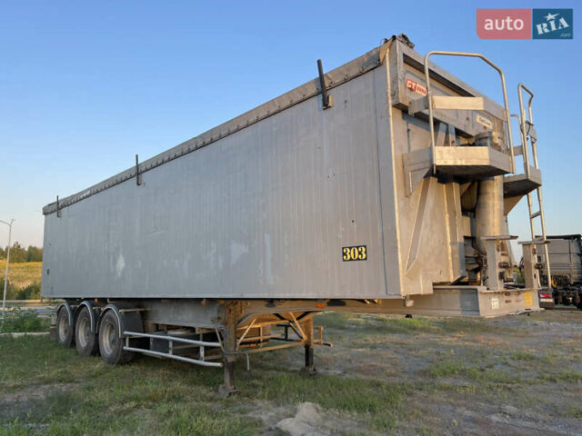 Трейлор TCS 2001 у Рівному на Automoto.ua Сірий Трейлор TCS, об'ємом двигуна 0 л та пробігом 120 тис. км за 15500 $, фото 4 на Automoto.ua