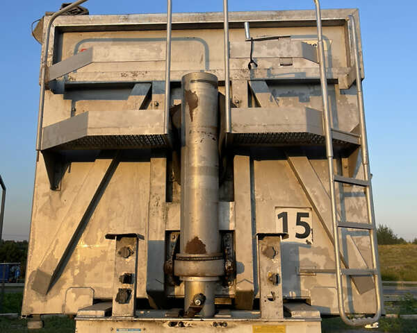 Трейлор TCS 2001 у Рівному на Automoto.ua Сірий Трейлор TCS, об'ємом двигуна 0 л та пробігом 120 тис. км за 15500 $, фото 2 на Automoto.ua