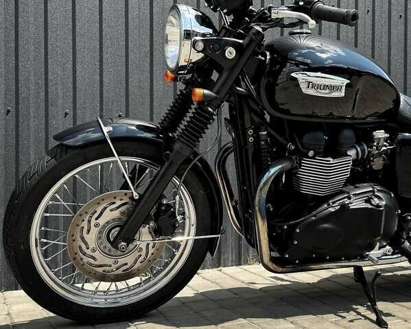 Черный Триумф Бонневиль, объемом двигателя 0.9 л и пробегом 43 тыс. км за 6200 $, фото 6 на Automoto.ua