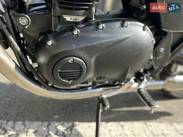Черный Триумф Бонневиль, объемом двигателя 0.9 л и пробегом 1 тыс. км за 10900 $, фото 53 на Automoto.ua