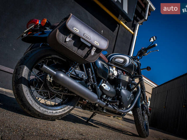 Черный Триумф Бонневиль, объемом двигателя 1.2 л и пробегом 9 тыс. км за 15500 $, фото 18 на Automoto.ua